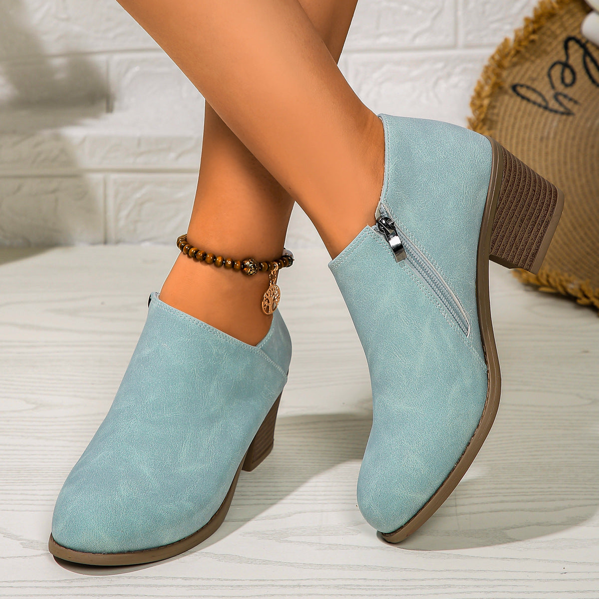 Women's Shoes & Slippers